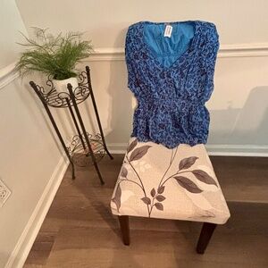 NWT Old Navy peplum ruched waist blue floral shirt